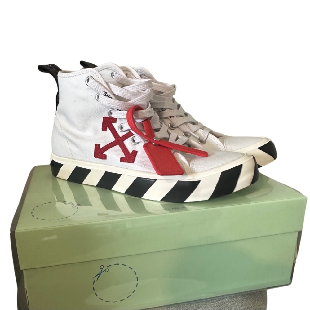 Off-White Red and White Sneakers - Picture 2 of 15